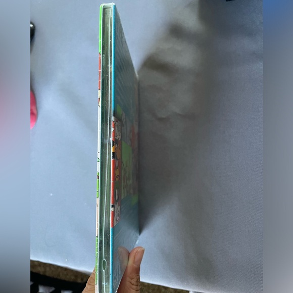 Looney Tunes DVD 30 Classic episodes Brand New never opened - Picture 2 of 3